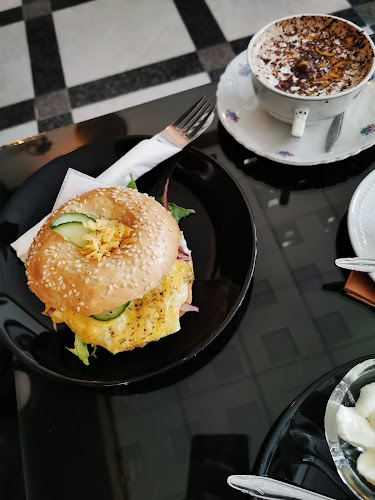 Rojt és Bojt Kávéskuckó - Vendéglátás