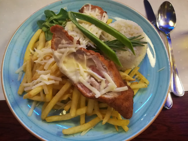 Tata, Almási u. 2, 2890