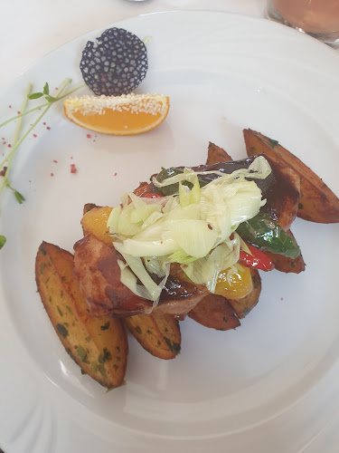 Opinii despre Erzsébet Királyné Étterem és Kávézó în Gödöllő - Vendéglátás