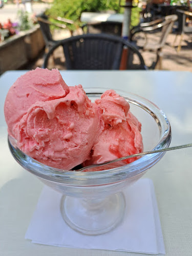 Opinii despre Boro fagyizó în Dunaújváros - Vendéglátás