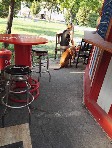 Opinii despre Big Daddy Burger Bár în Budapest - Vendéglátás