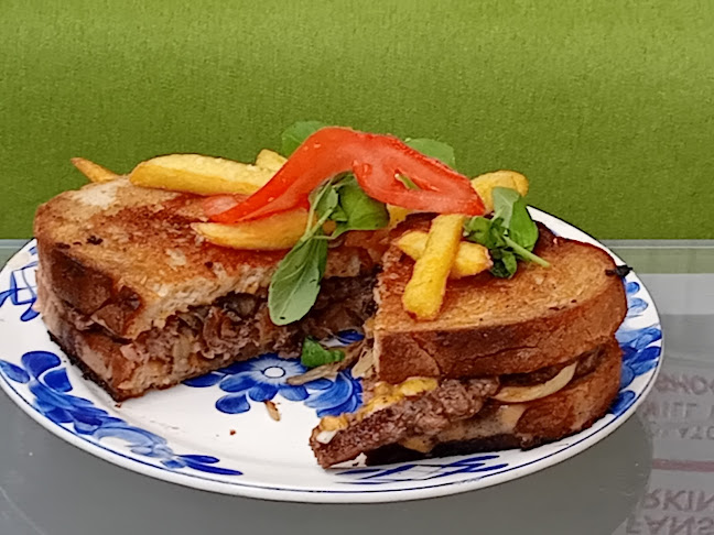 Ufo - Vendéglátás