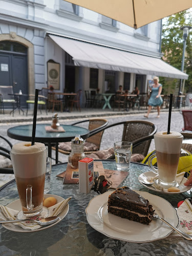 Kedves Cukrászda és Reggeliző - Vendéglátás