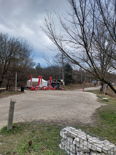 Üvegtigris, a büfé - Tinnye