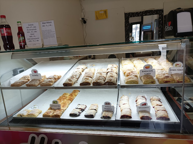 Opinii despre Rétesbolt în Győr - Vendéglátás