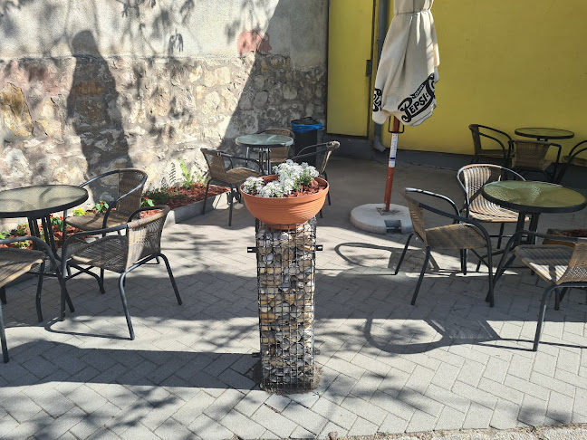 Opinii despre Grill Mór în Mór - Vendéglátás