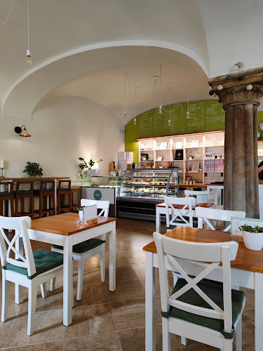 Comentarii opinii despre Jókai Cukrászda