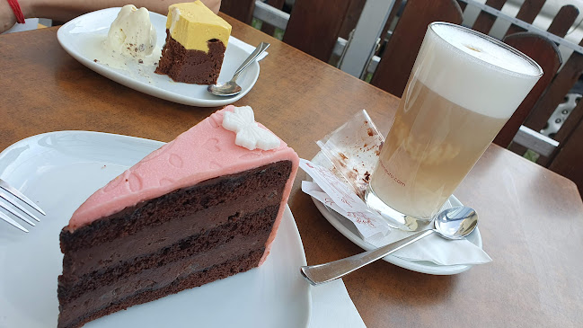 Pelikán Fagyizó És Sütiző - Vendéglátás