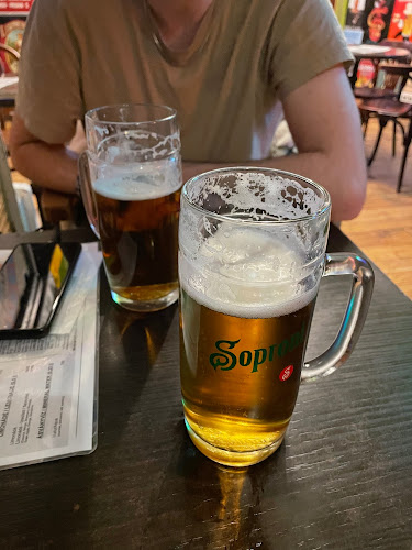 Opinii despre Muter Cafe & Beer (Muter Pub Gozsdu) în Budapest - Vendéglátás