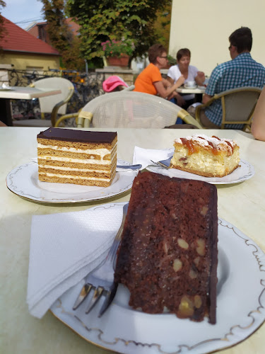 Barta Kávéház - Vendéglátás