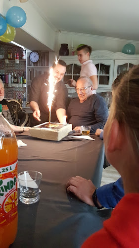 Opinii despre Észak-Kelet Kávézó în Tiszalúc - Vendéglátás