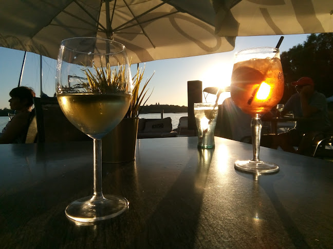 FröccsTerasz - Vendéglátás