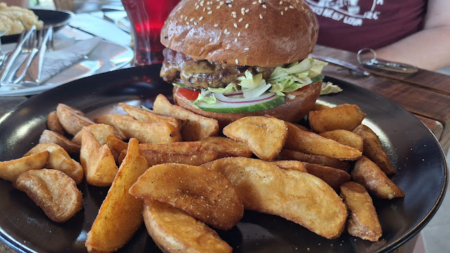 HBH Bajor Sörház, Étterem és Panzió - Vendéglátás