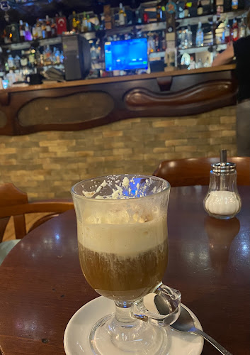 Opinii despre Café Kara în Budapest - Vendéglátás