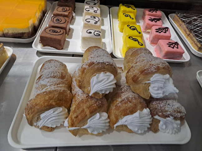 Sarokház Fagylaltozó és Cukrászda - Dunaszeg