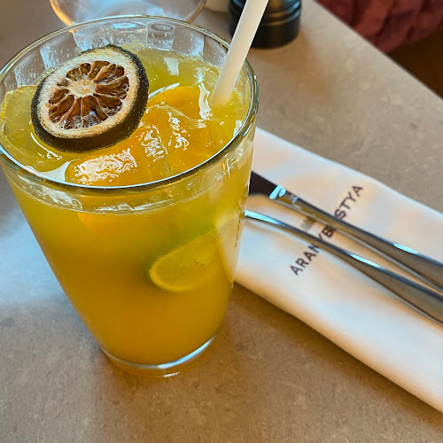 Budapest, Buda Castle, Csónak u. 1, 1015