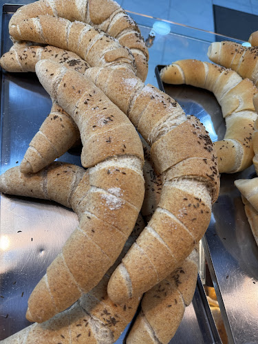 Opinii despre Padragi Pékség în Ajka - Vendéglátás