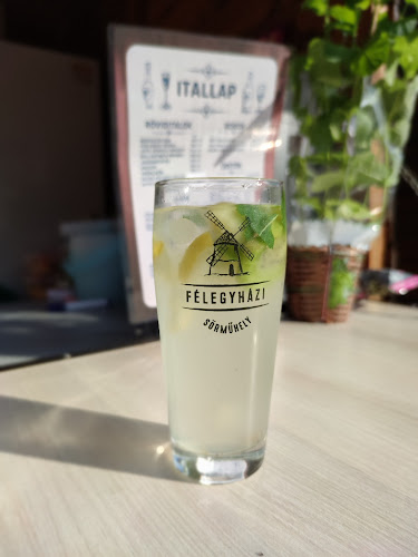 Ízek Háza Gasztroturisztikai Rendezvényház / Ritz Chocolate - Szank