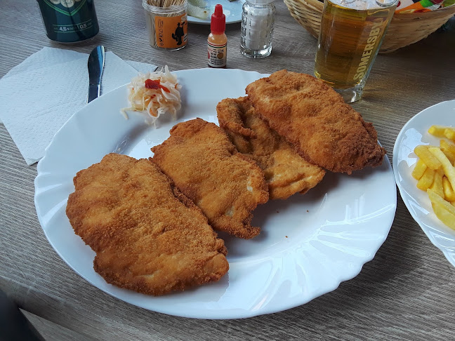 Comentarii opinii despre 33-as Büfé és Halsütöde