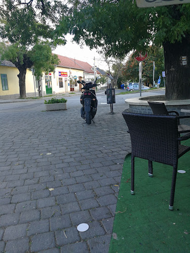 Opinii despre Center Pub în Zsámbék - Vendéglátás