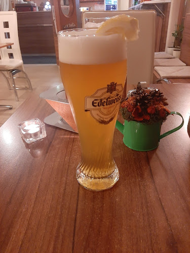 Fényesliget Kávézó