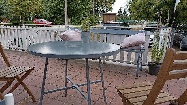 HENCZ Cukrászda - Vendéglátás