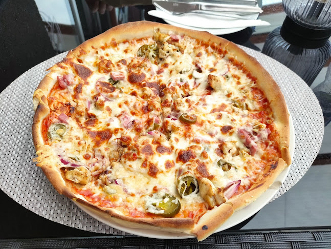 Opinii despre Rancs Pizza & Burger Bár în Kemecse - Vendéglátás