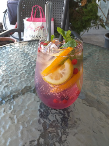 Opinii despre Agora Bistro în Szolnok - Vendéglátás