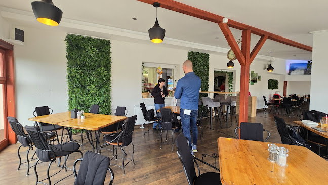 Opinii despre Balcsi Falatozó-Átmenetileg zárva, újranyitás 2025.október!Addig a Tölgyfa Étterem&Pub-ban tartunk nyitva! în Zamárdi - Vendéglátás