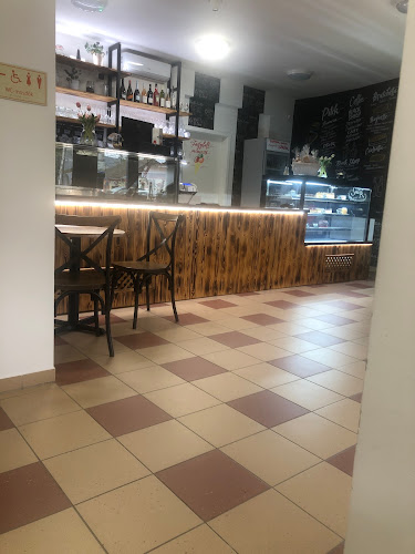 Opinii despre Kör Café în Tiszafüred - Vendéglátás