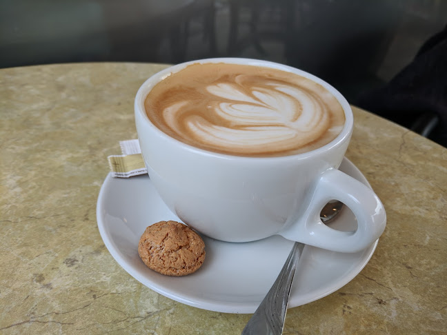 Opinii despre Bodoky Kávéműhely în Gyula - Vendéglátás