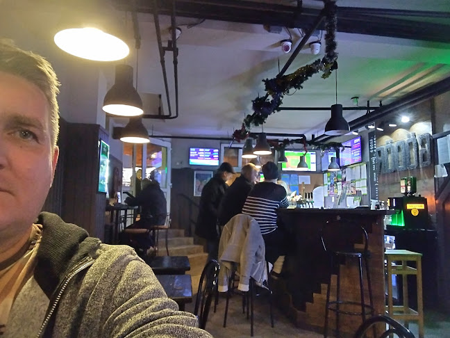 Gödör söröző - Vendéglátás