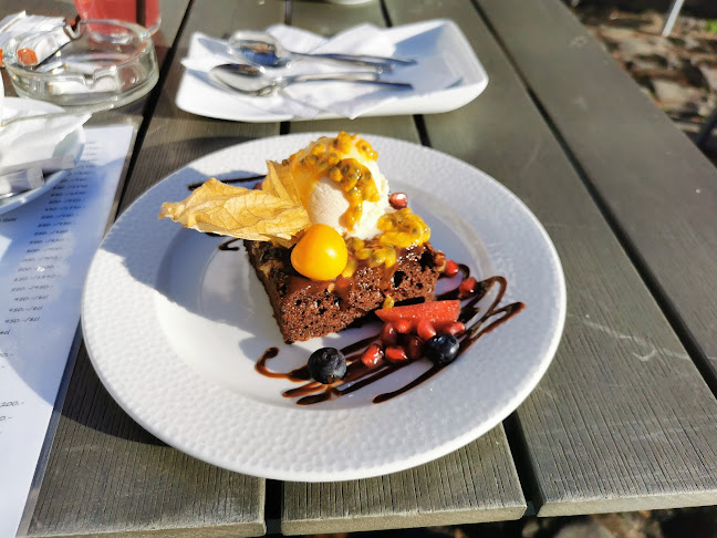 Szentendre Fő tér 15 Bejárat a Jankó János utcában található, 2000