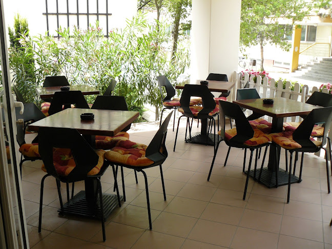 Opinii despre Gombóc Artúr Cukrászda în Baja - Vendéglátás