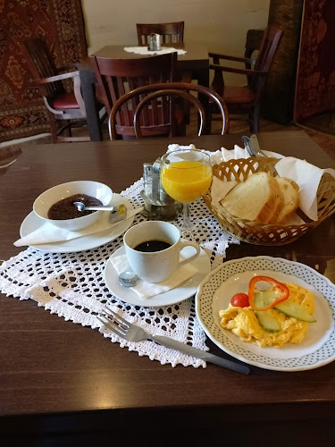Klauzál Café & Restaurant - Vendéglátás