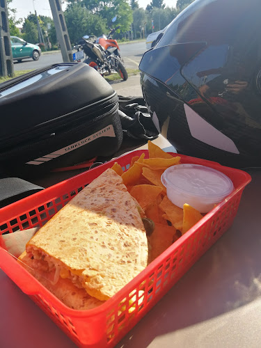 Érd, Szabadság tér 13, 2030