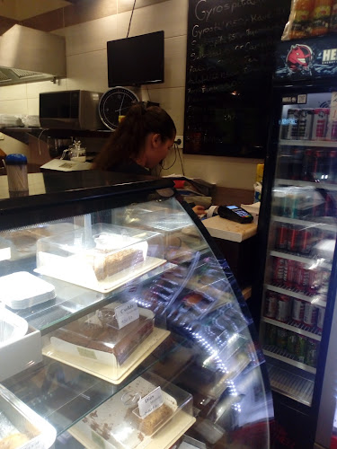 Comentarii opinii despre Deniz Török Büfé