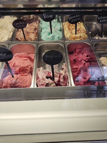 Anna Cukrászda - Kakasd