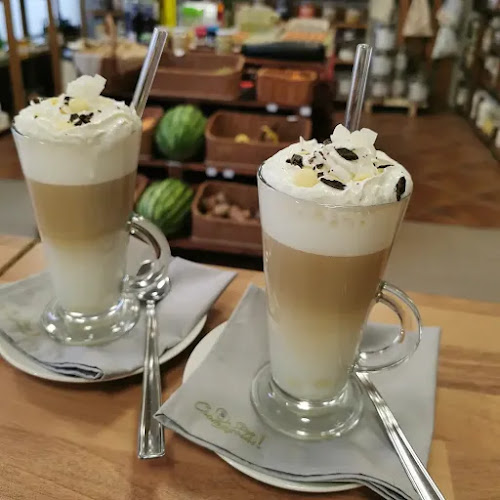 Eger, Almagyar u. 8, 3300