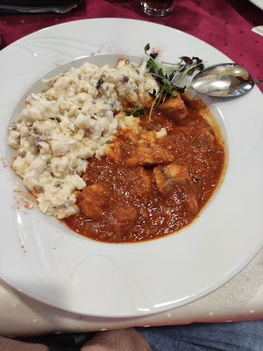 Dunaújváros, Vigadó tér 88, 2400