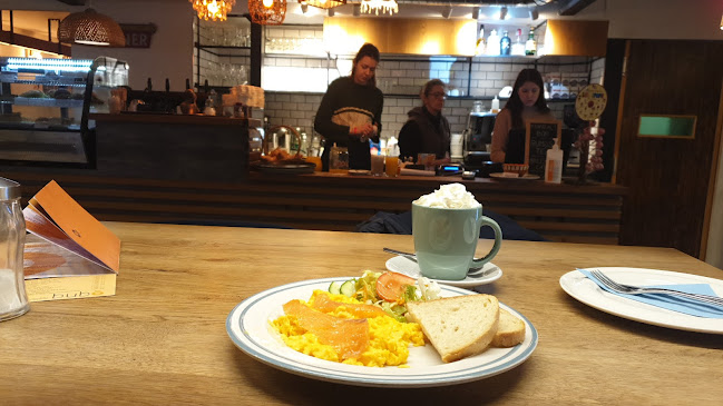 Opinii despre bubō în Budapest - Vendéglátás