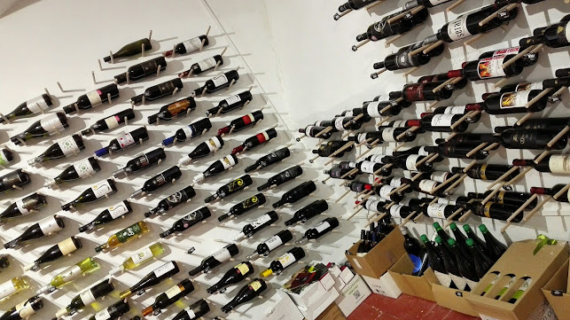 Comentarii opinii despre Borbázis Borkereskedés