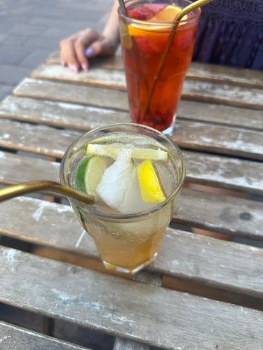 Opinii despre LYR Speciality Coffee and Food în Pécs - Vendéglátás