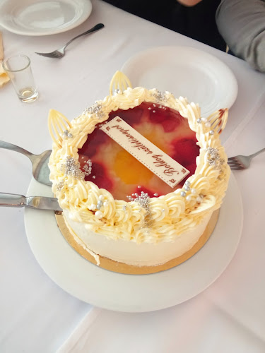 Comentarii opinii despre Kálvária Cukrászda