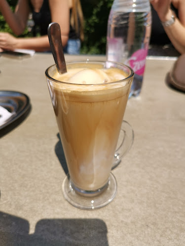 Comentarii opinii despre Kőfagyi?