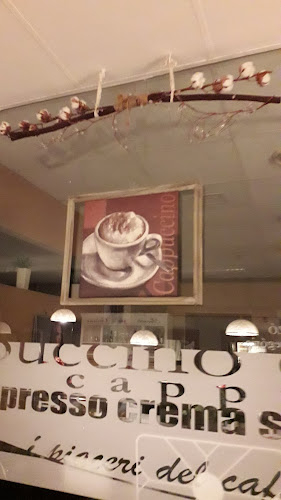 Opinii despre Királyi Cukrászda în Sopron - Vendéglátás