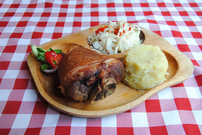 Budapest, Hold u. 15, 1054