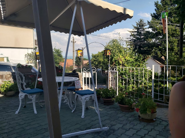 Zsiráf Cukrászda - Vendéglátás