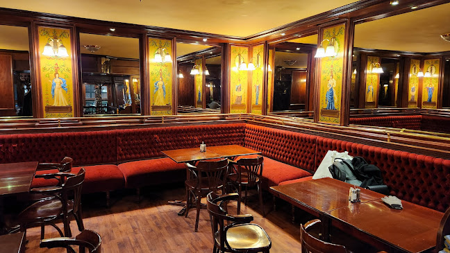 Comentarii opinii despre Komédiás Kávéház