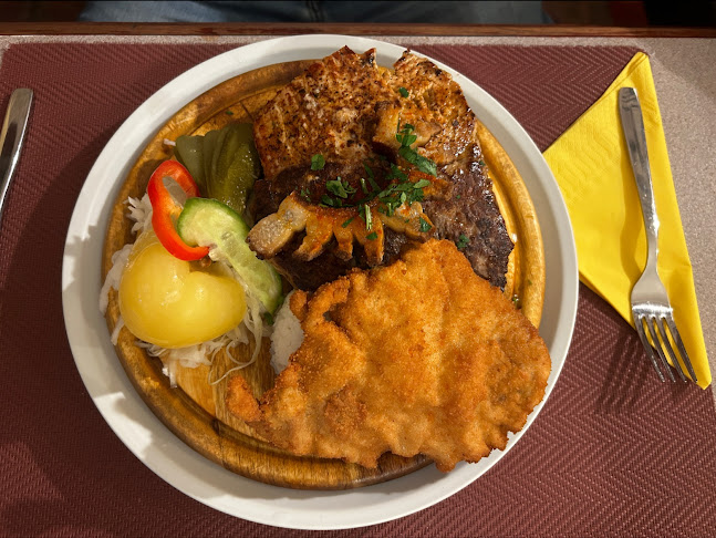 Négy Muskétás Étterem - Vendéglátás